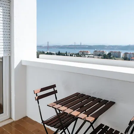 Stunning Panoramic River View Belem Flat 아파트 *